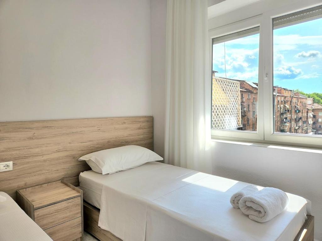 Central Comfort Apartment 5