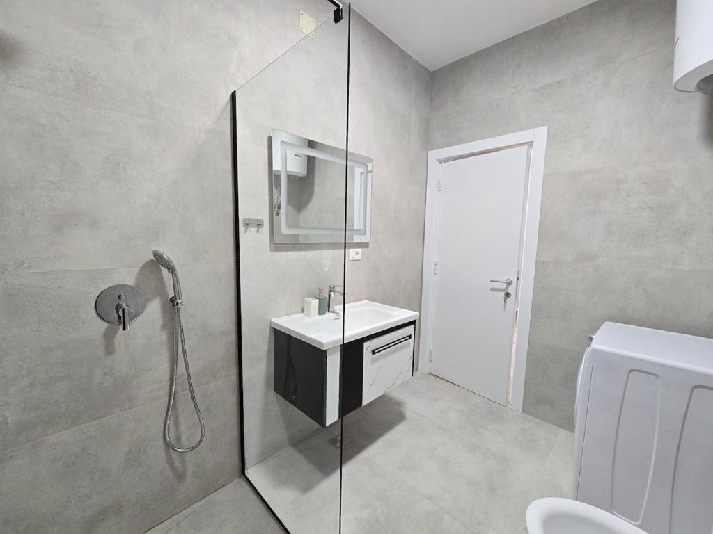 Central Comfort Apartment 3