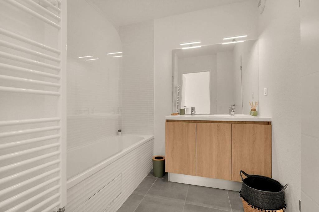 T3 Cosy avec Spa Privé – Détente aux Sept Deniers 3