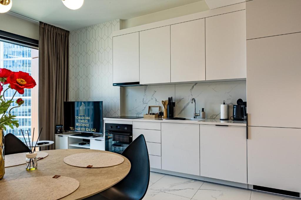 Towarowa Towers Residences 8