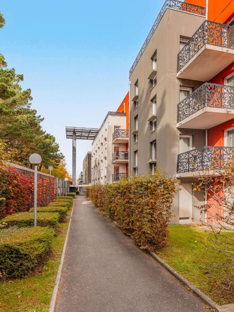 Séjours & Affaires Nantes La Beaujoire 5