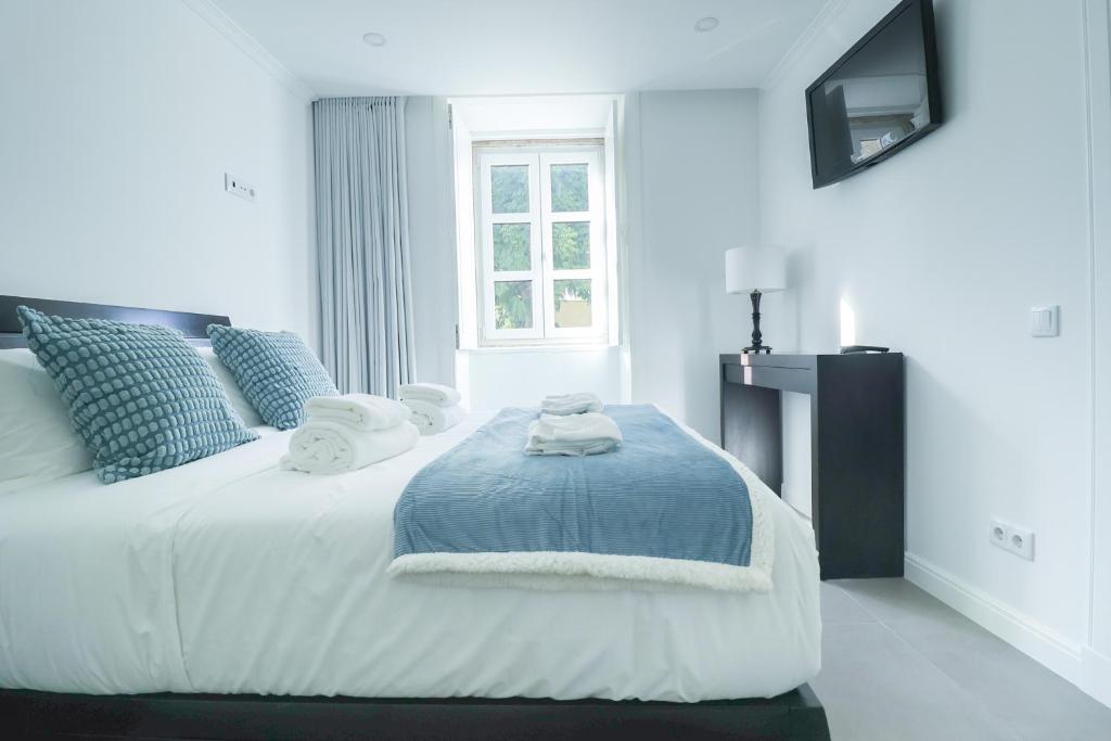 Faro - Modern Design Apartment in Walled Old Town 8