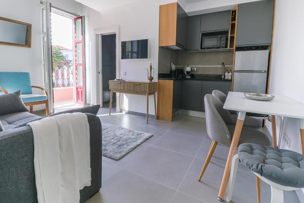 Faro- Exclusive Historic Center Loft with Mezzanine & Private Balcony 6
