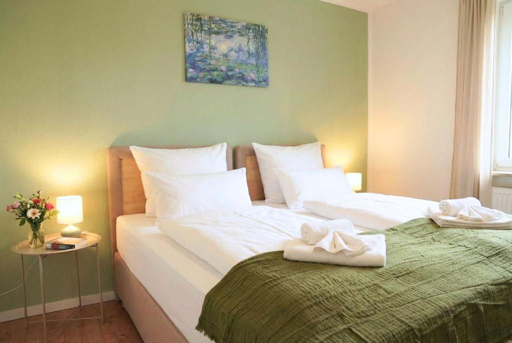 Große Wohnung mit 3 Schlafzimmern & 6 Boxspringbetten, WLAN, Smart TV, Parkplatz, Waschmaschine & Trockner 5