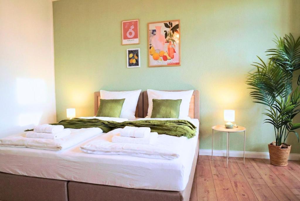 Große Wohnung mit 3 Schlafzimmern & 6 Boxspringbetten, WLAN, Smart TV, Parkplatz, Waschmaschine & Trockner 6