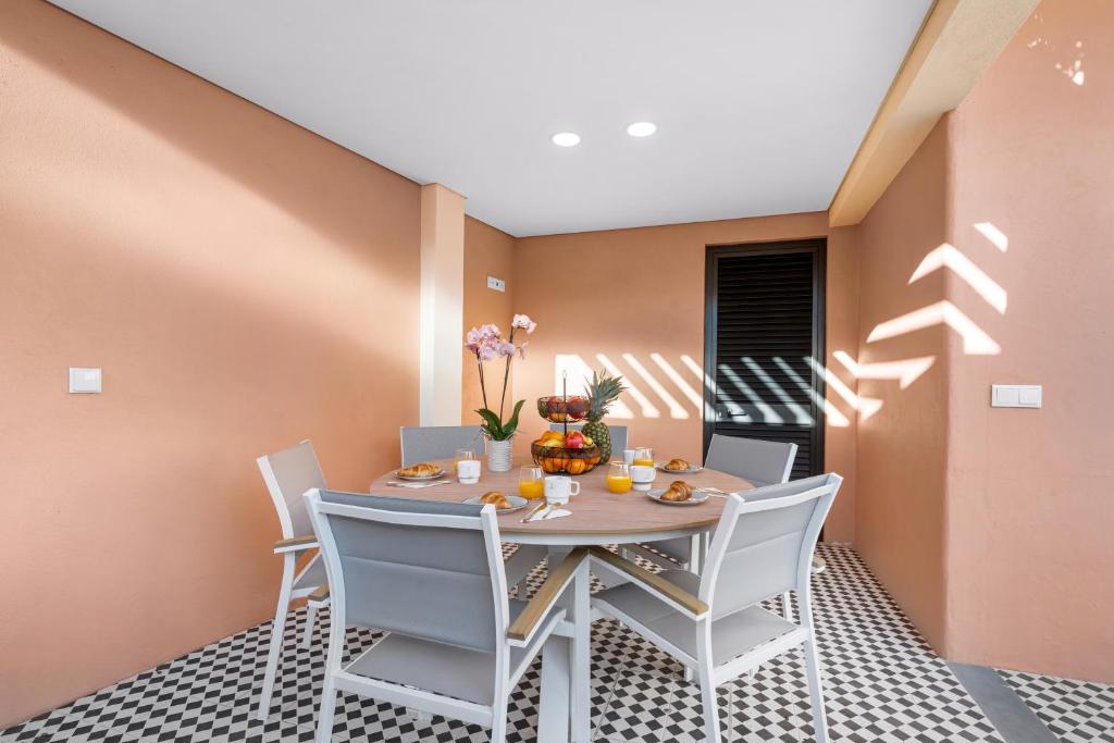 Casa NOLA by Susys Holidays 8
