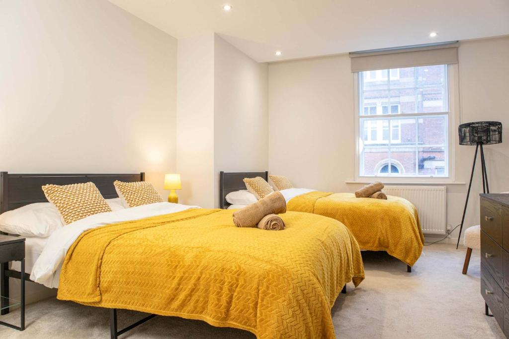 Modern Leeds City Centre Apartments Near Station 1