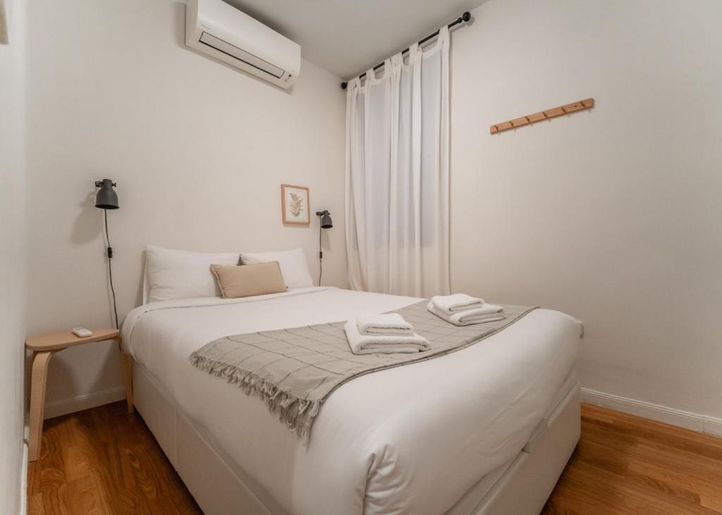 Modern bright - 2 Bedrooms 1 Bathroom -Lavapiés 7
