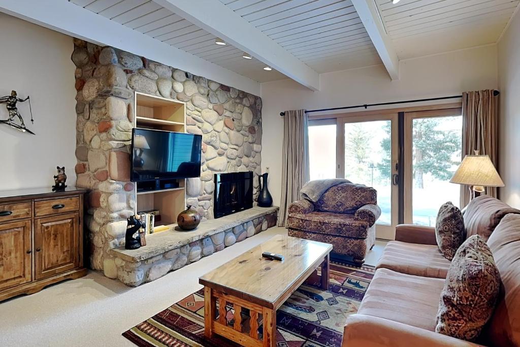 Timberline Condominiums 1 Bedroom Deluxe Unit A1B