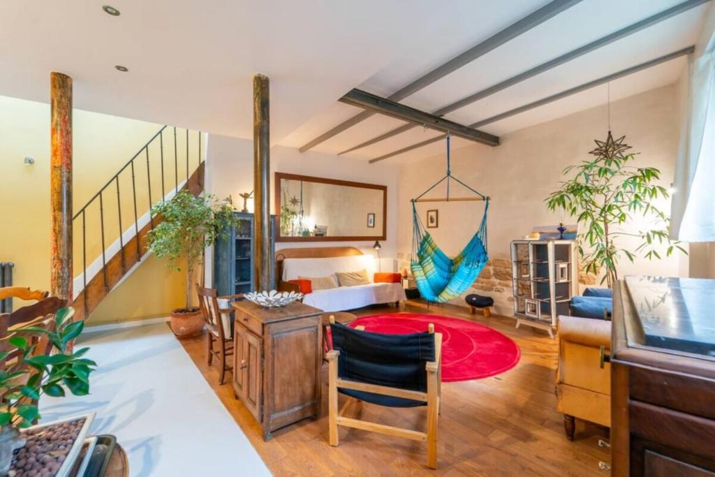 Oberkampf 11th Bohemian Apartment with Hammock managed by Mey Agency 2