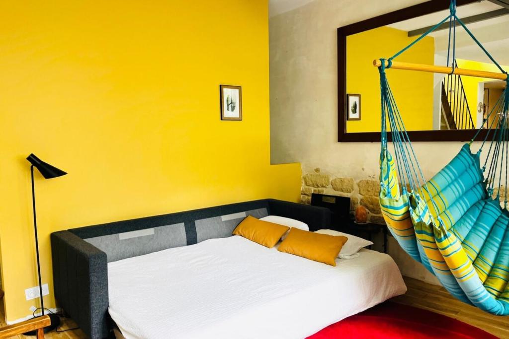 Oberkampf 11th Bohemian Apartment with Hammock managed by Mey Agency 8