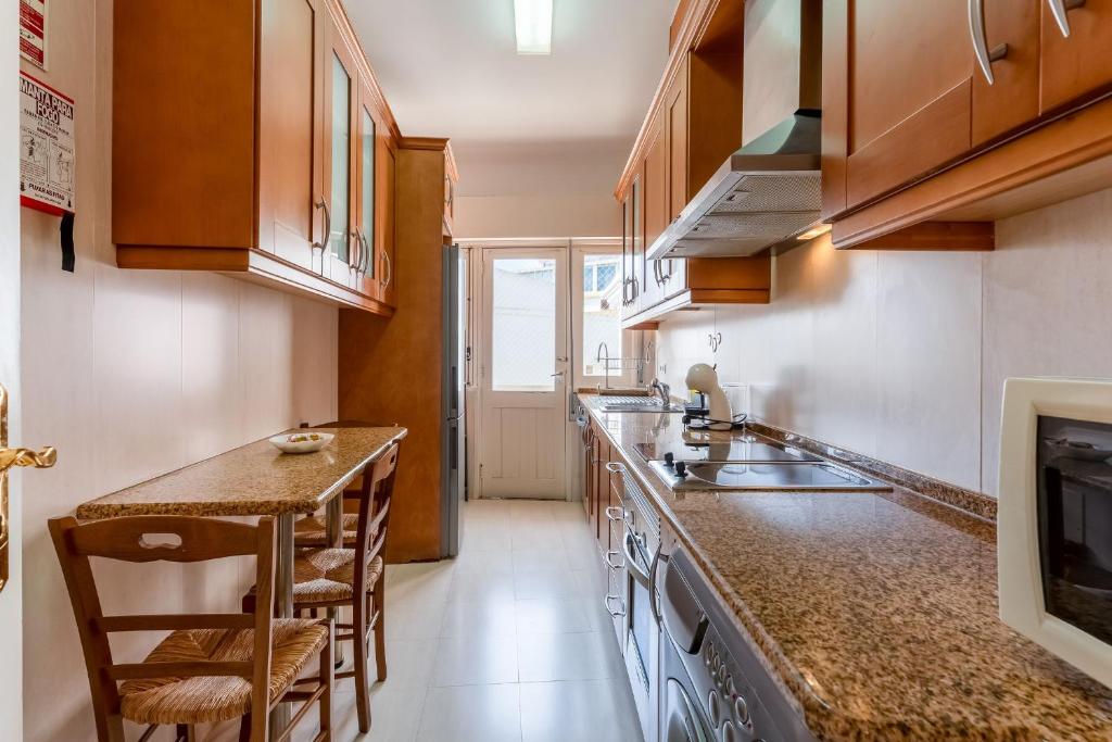 Cosy 2Bdr Flat in Faro Downtown by LovelyStay 7