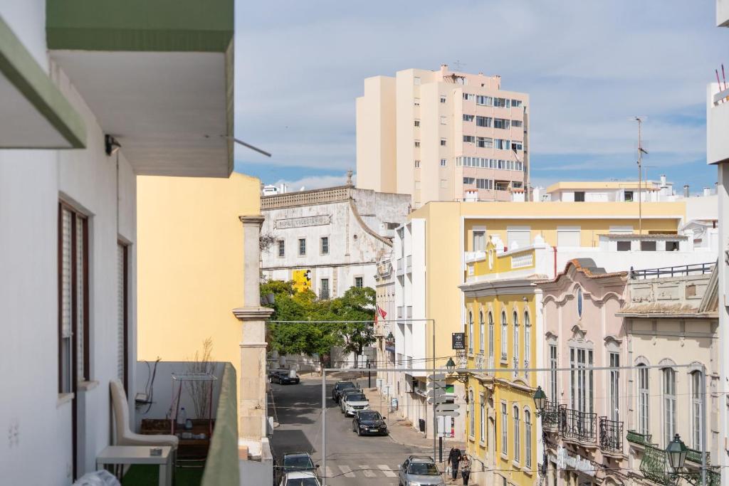 Cosy 2Bdr Flat in Faro Downtown by LovelyStay 5