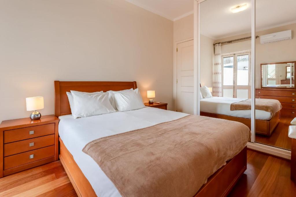 Cosy 2Bdr Flat in Faro Downtown by LovelyStay 3