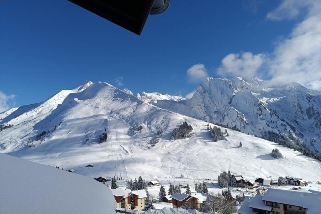Slow Chalet MtBlanc Soleil Ski-inout Nice View Balcony Elevator Parking 5