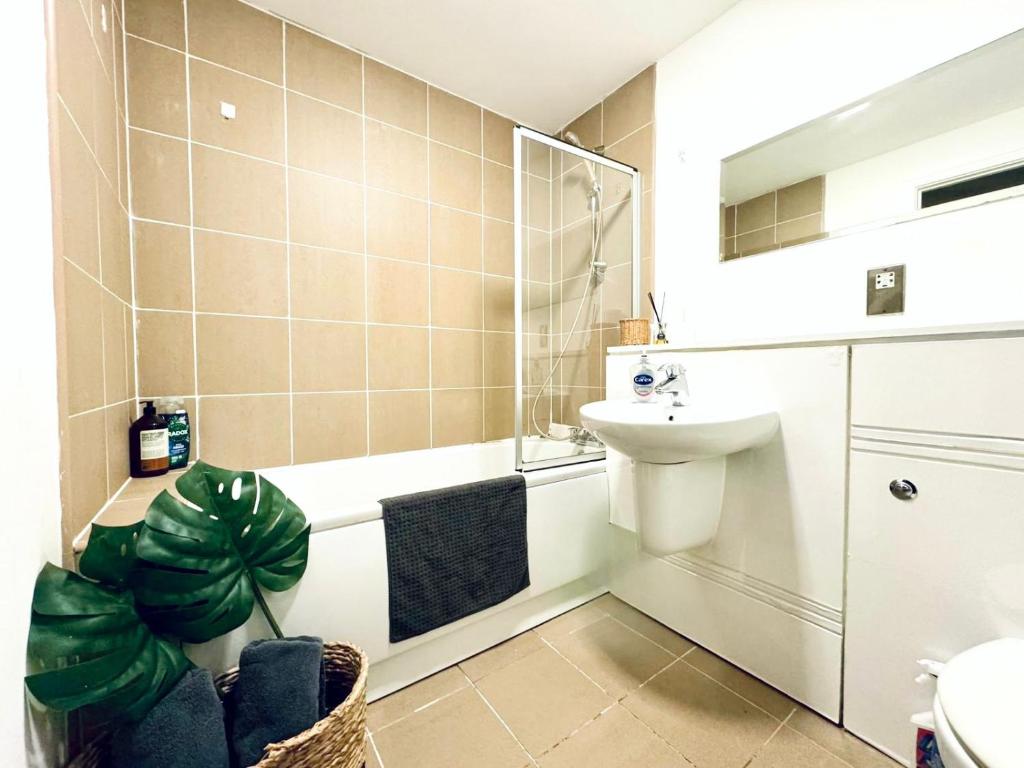 Central Haven Stay Two Bedroom Apt 3