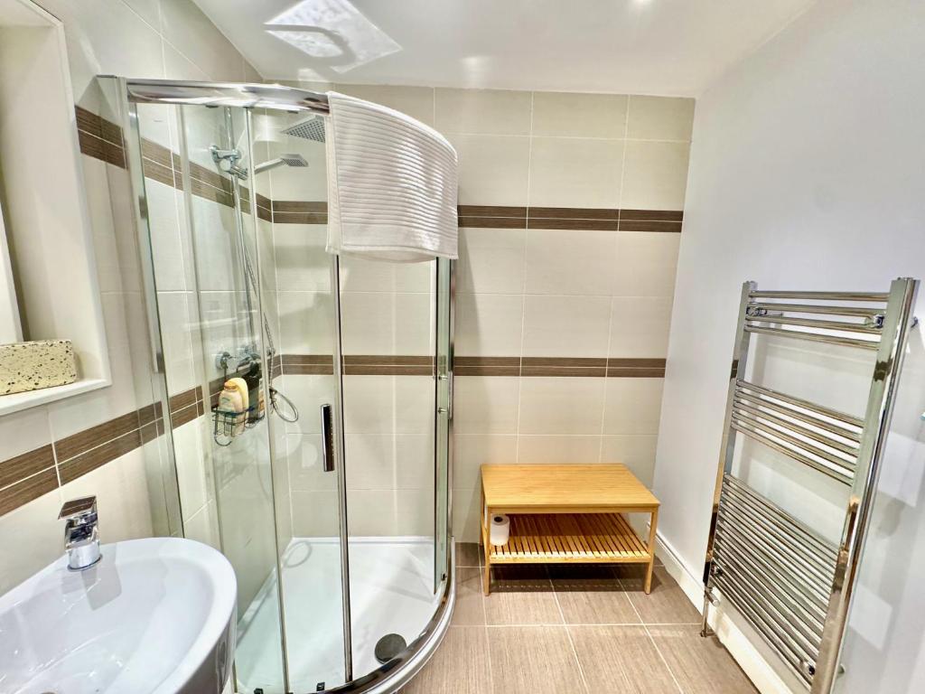 Park View Apartment - Great Location 1 Super King 1 King 5