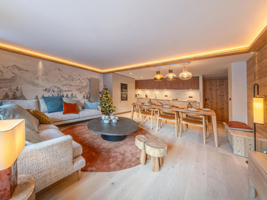 Appartement de standing avec piscine, sauna et hammam à Val-d'Isère - FR-1-694-424