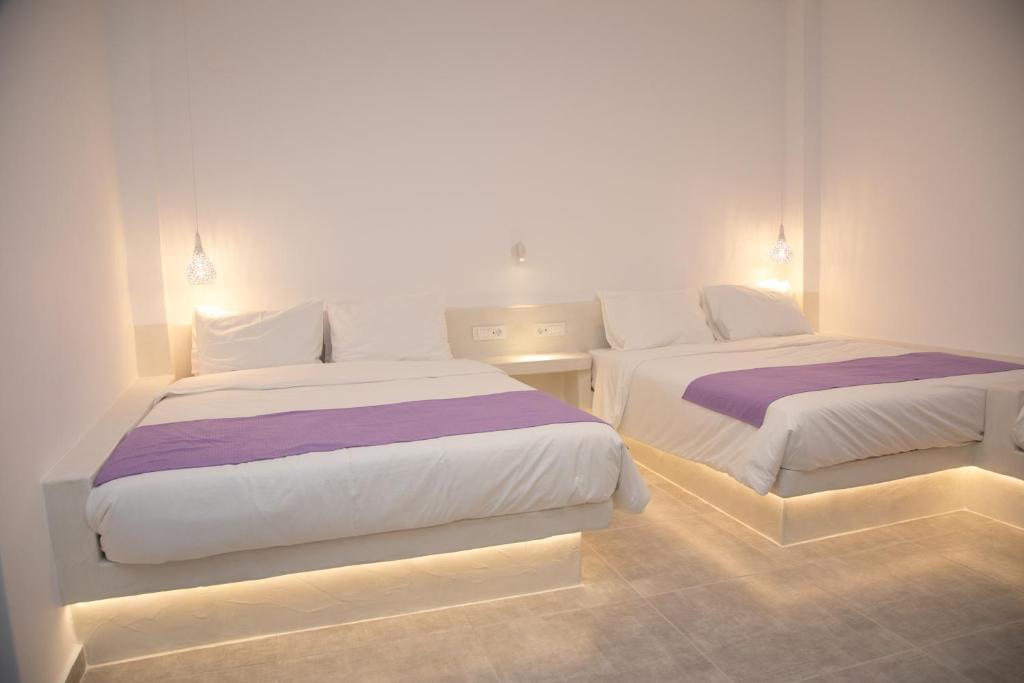 Markakis Studios Fira Town 8