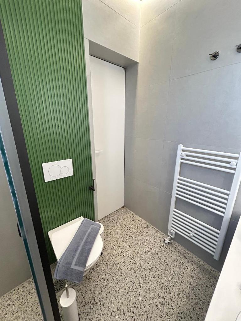 O!live Fully Equipped Apartments with Unique Design 6