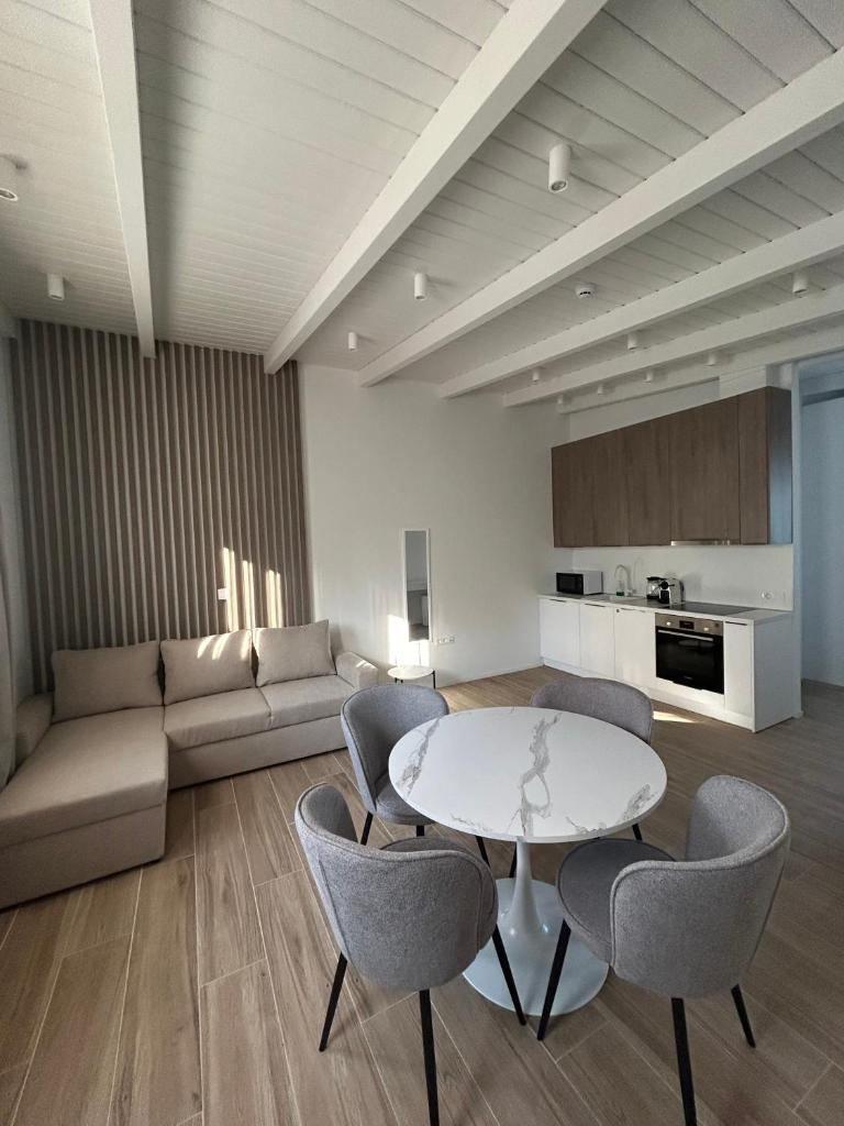 O!live Fully Equipped Apartments with Unique Design 5