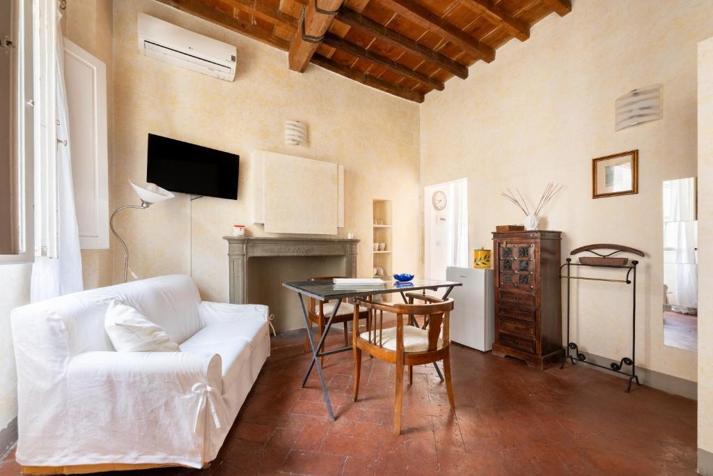 MediciApt - Alfani studio near Duomo 5