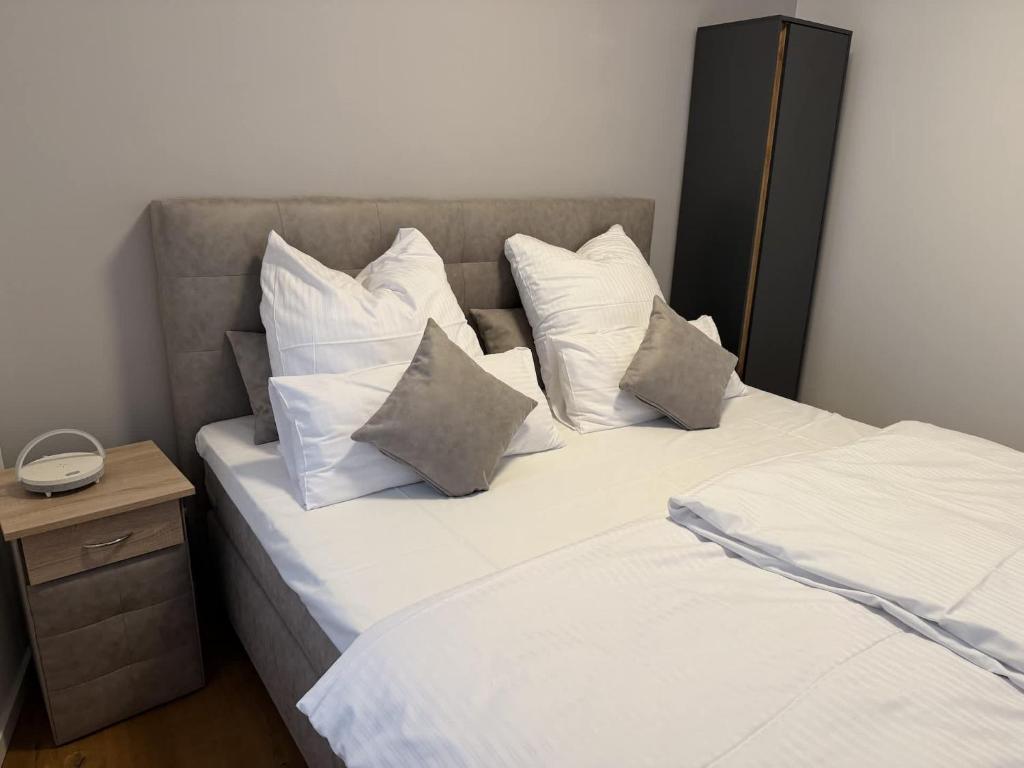 Brand new luxury apartment on Rathausplatz 7