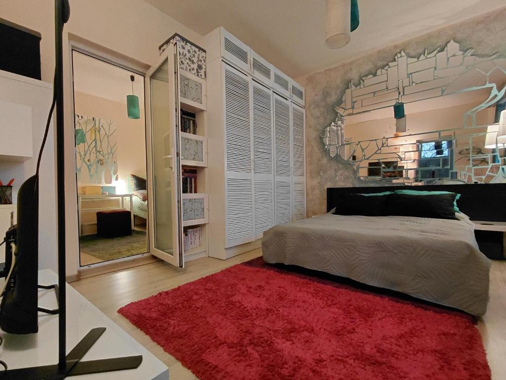 Artsy entire House, fully equipped, 2 rooms, 2 beds, parking, all to yourself! 7