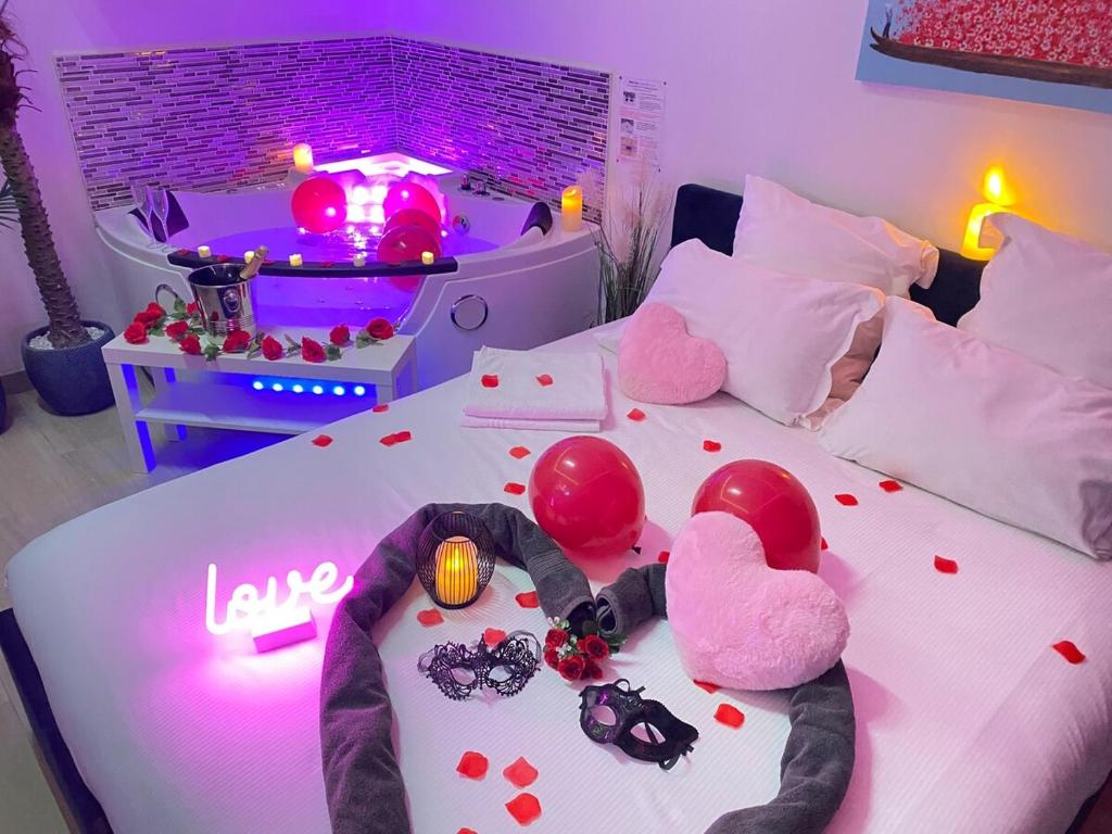 L'Escale Balnéo'Romantique - Loveroom - Jacuzzi & Petit déjeuner 6