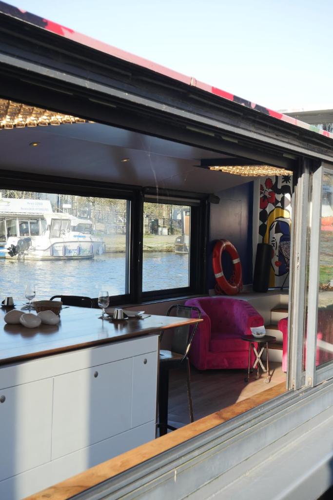 Péniche ! Amours Le Dô Karina Bisch 2019 1