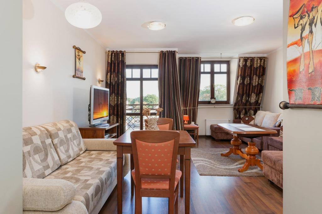 Apartamenty Pod Orłami by Noclegi Renters 2