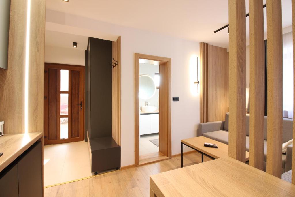 SILVERLAND apartments Free parking 8