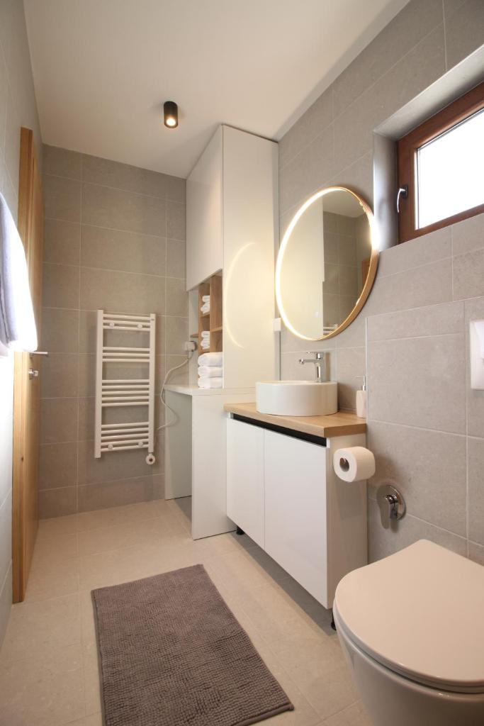 SILVERLAND apartments Free parking 7