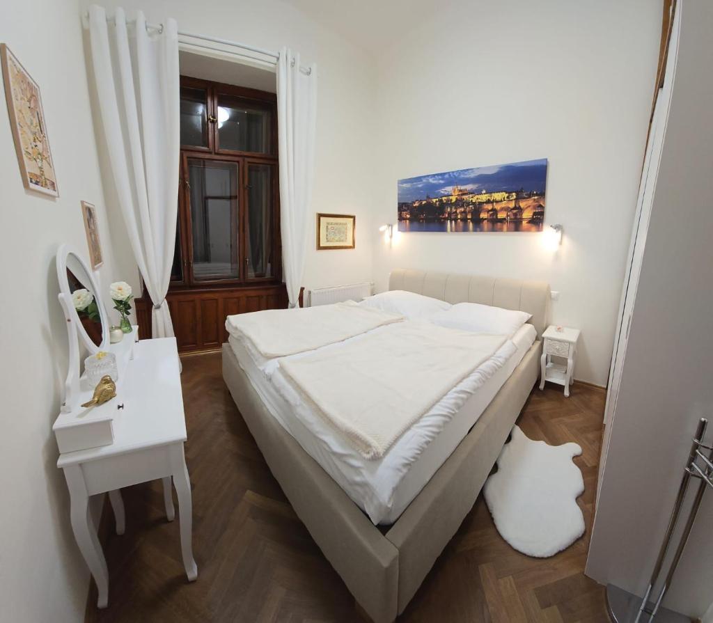 Get Prague Flat Trojanova 2