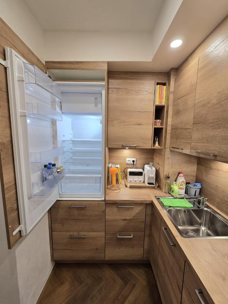 Get Prague Flat Trojanova 4