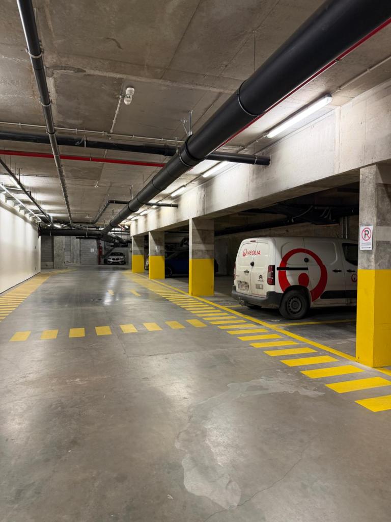Elégance du Quartier Européen Parking gratuit 5