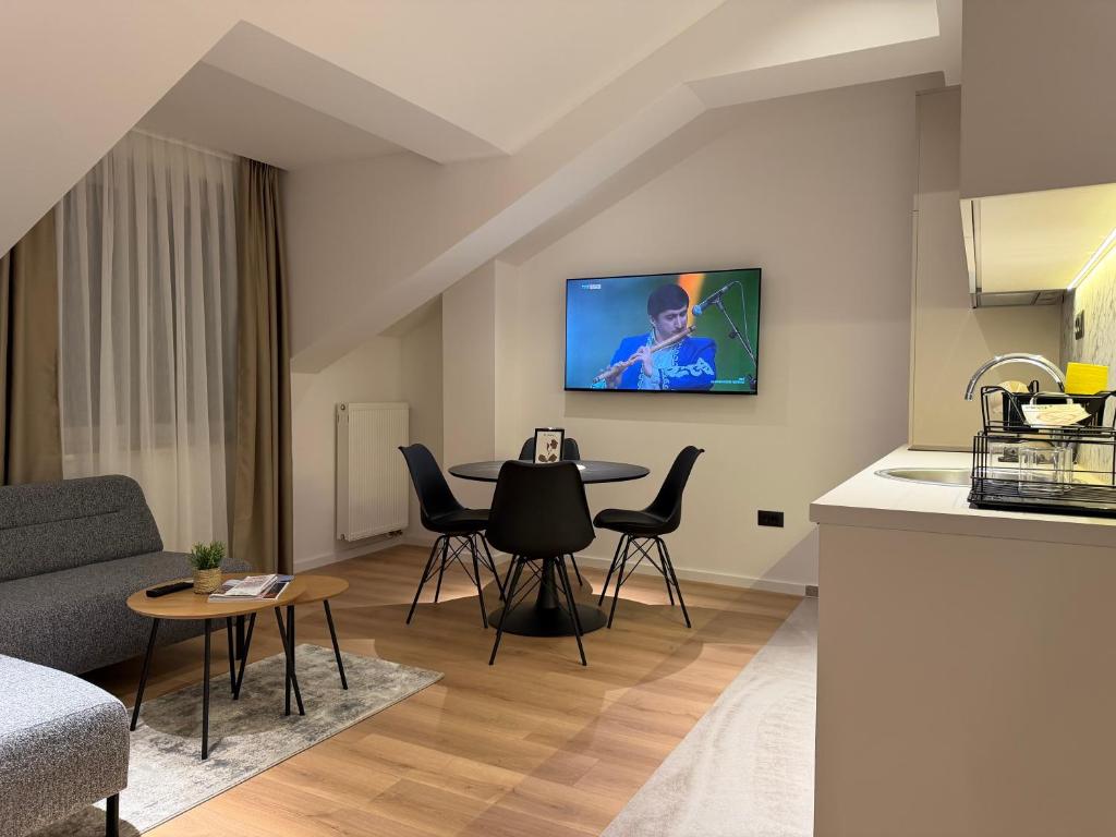 Residence 33 8