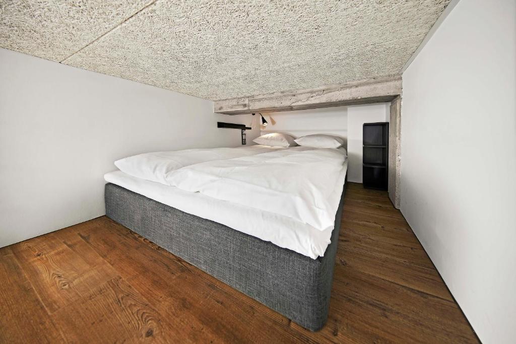 Living Suites 5