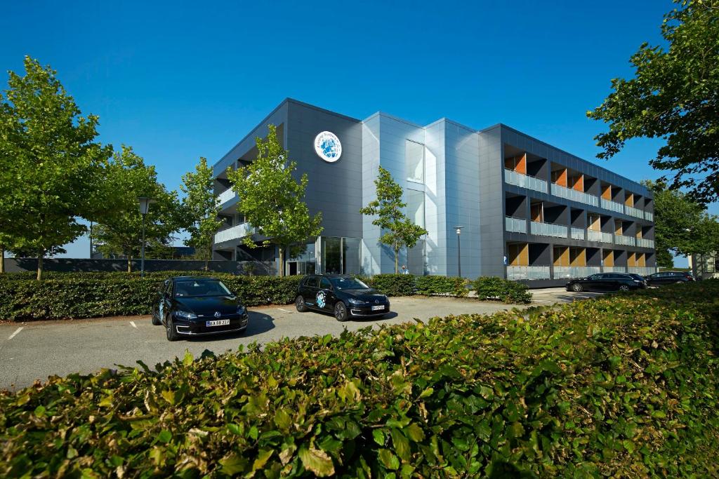 Living Suites 1