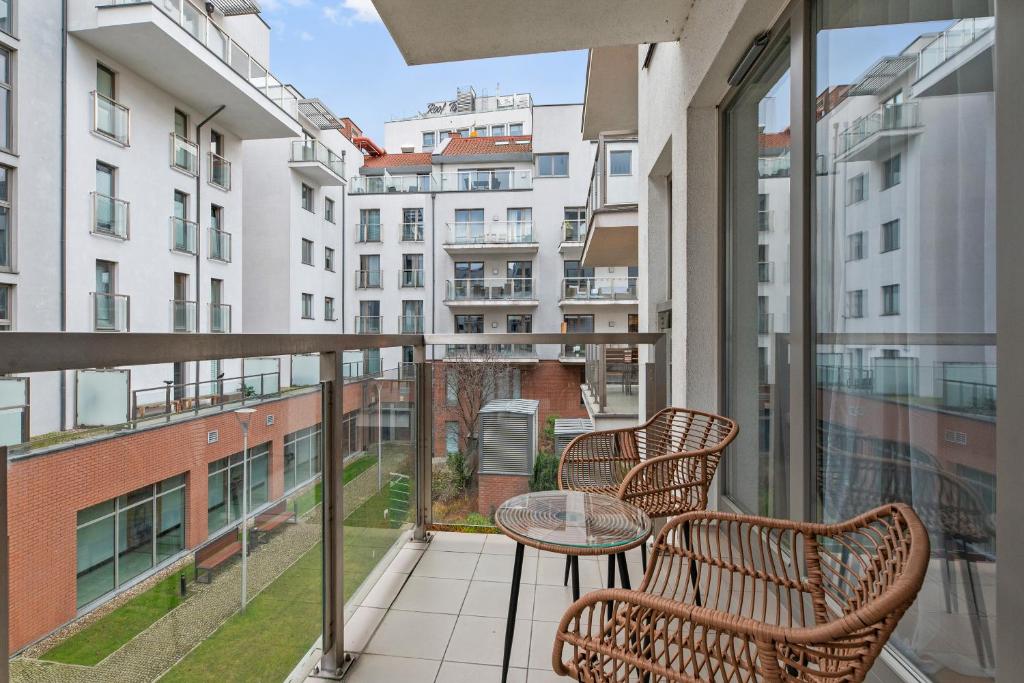 Waterlane Riverside SPA, Pool & Gym by Downtown Apartments 3