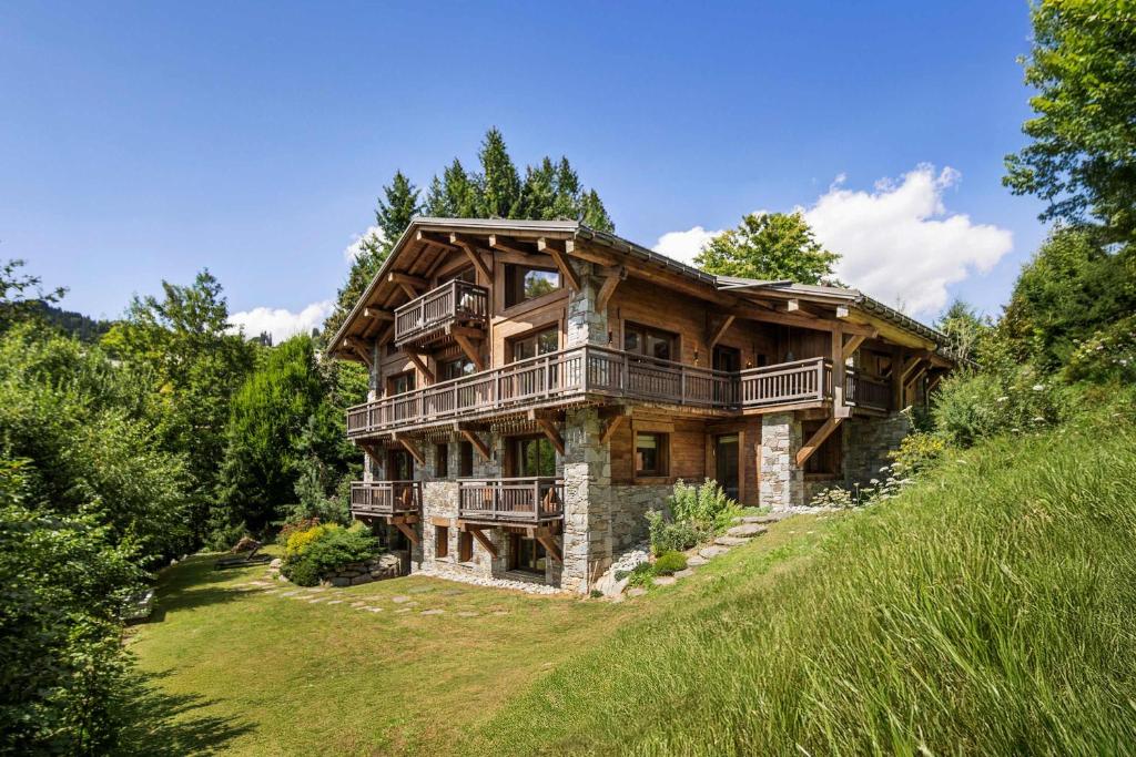 Luxury Chalet Sauna Cinema Mont Blanc Views in Megeve