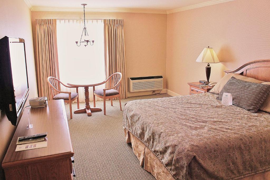 Columbus Inn Image