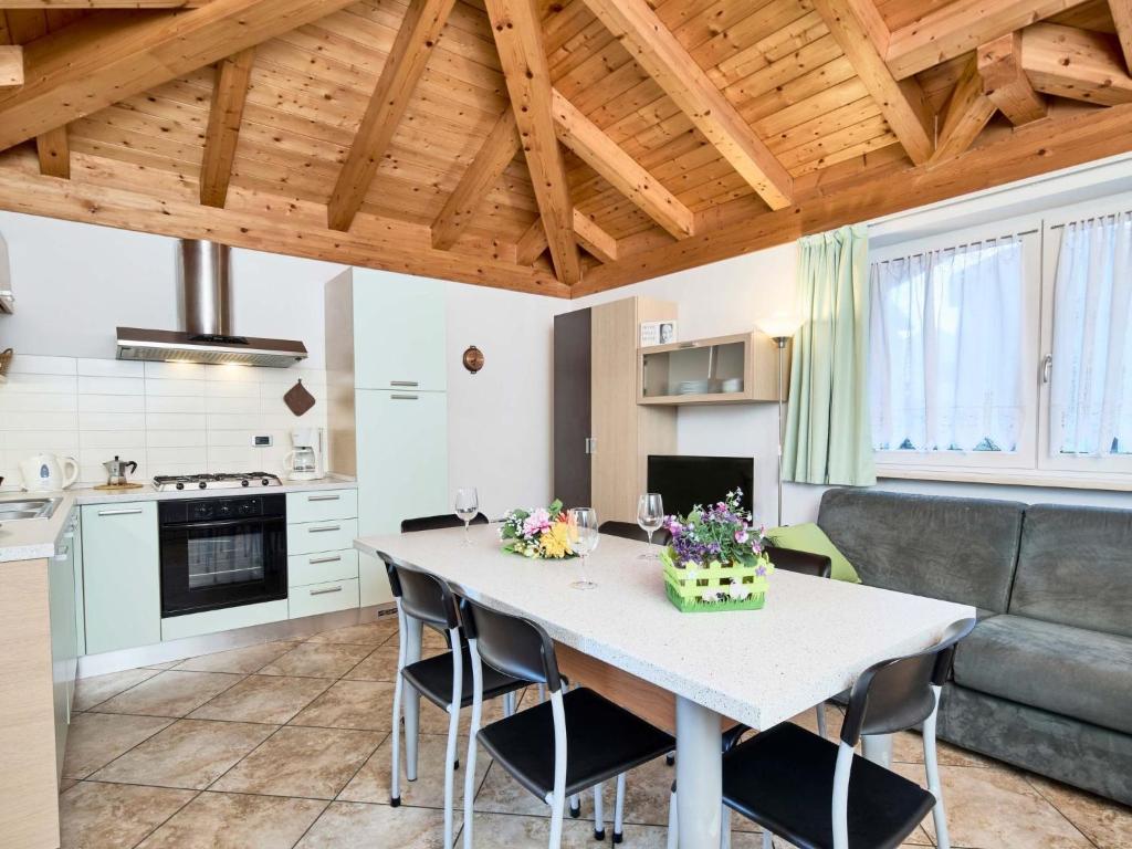 Holiday Home Freistehende Villa mit großem Innenhof BV7 by Interhome