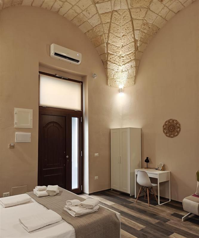 Elysia Luxury Suite con Jacuzzi - Centro Brindisi 2