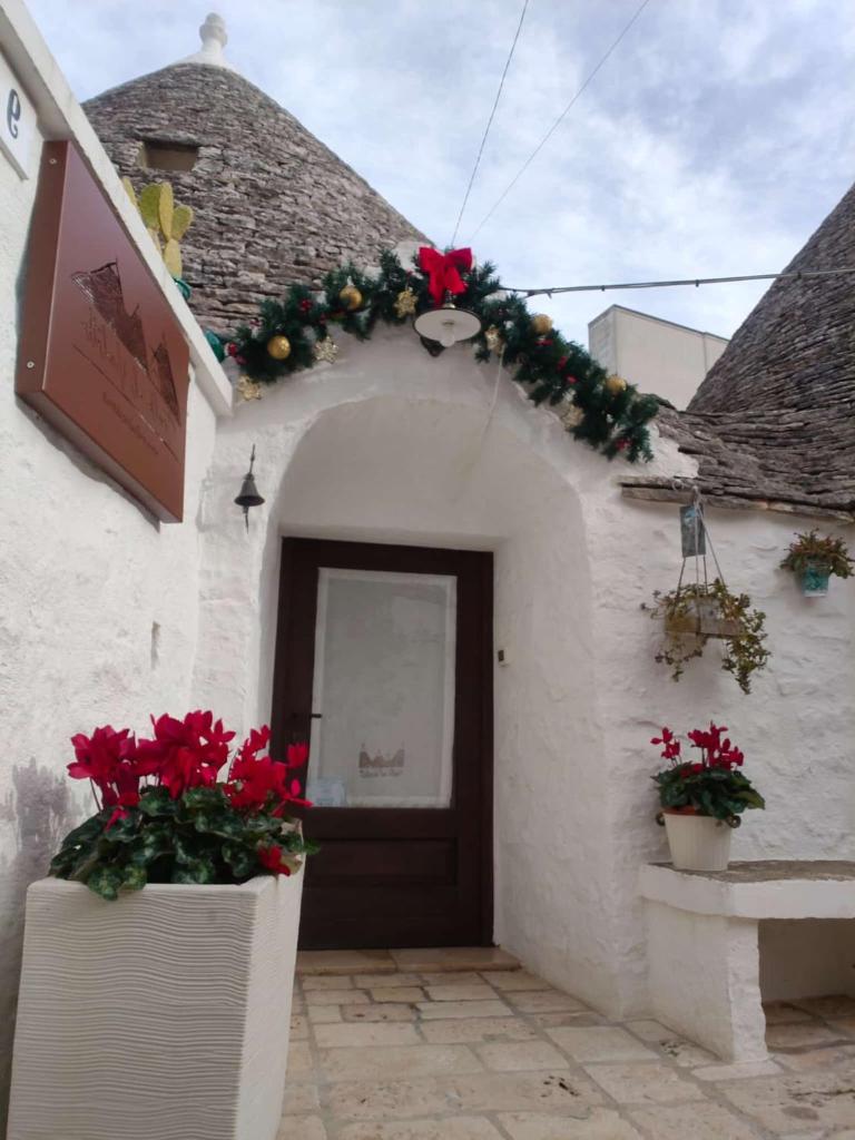 Trullo al vicoletto al civico 10, civico 8, civico 7 6