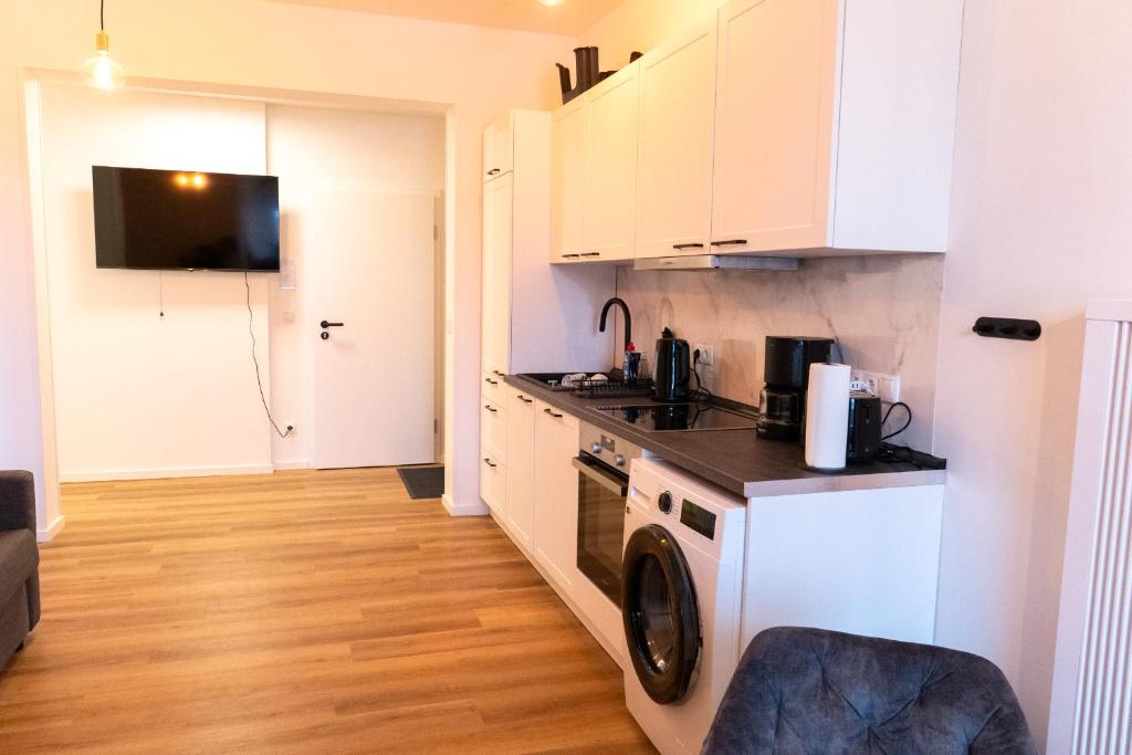New central 2-3 room apartments with parking near train station & casino 4