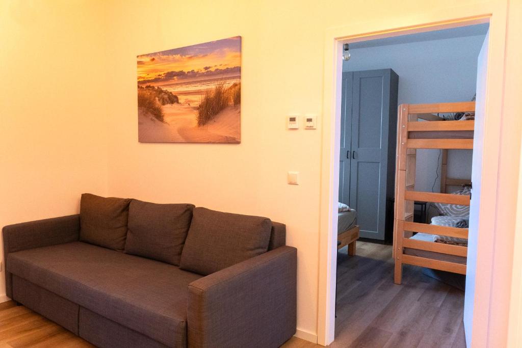 New central 2-3 room apartments with parking near train station & casino 7