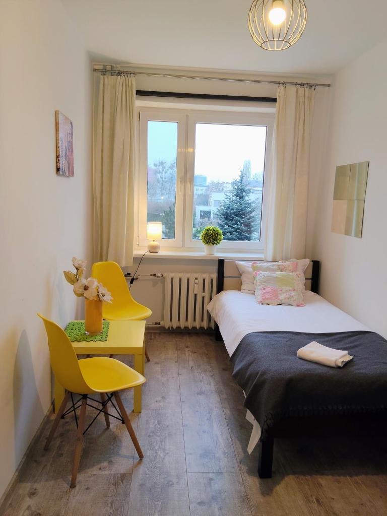 Grunwald Spacious Apartment by BookingHost 2
