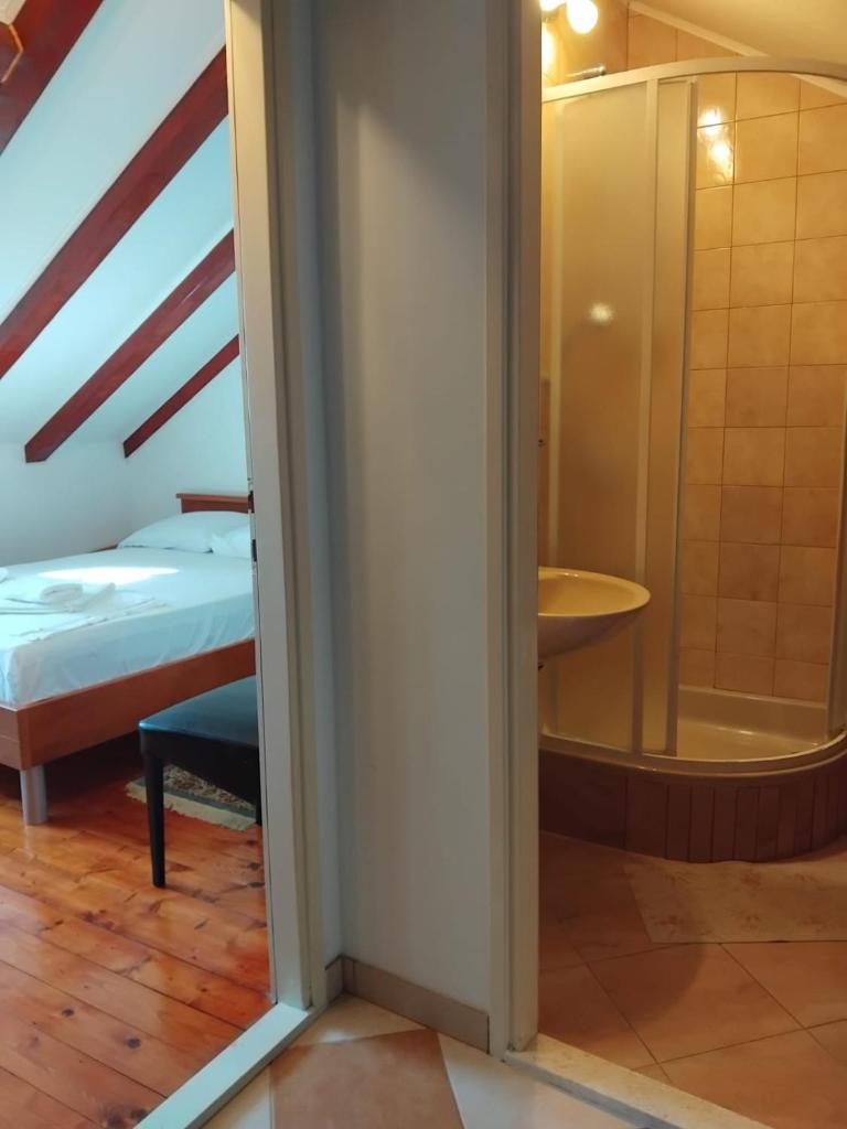 Rest House Stiniva 3