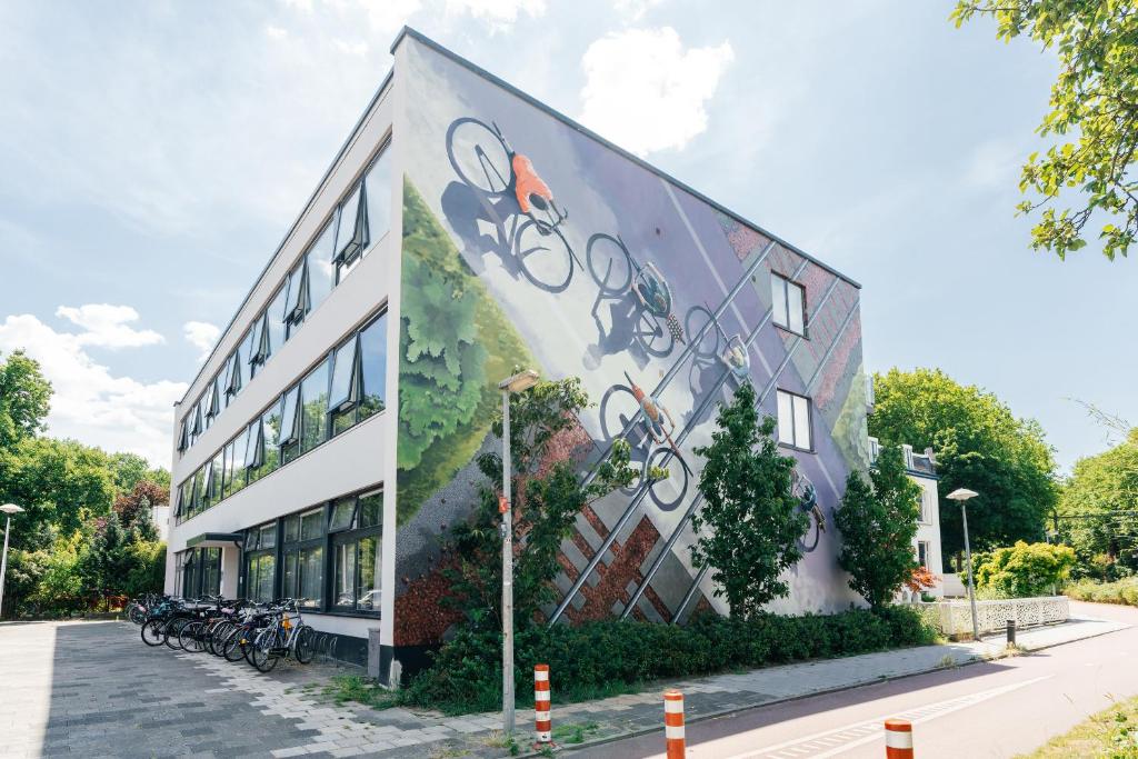 Utrecht City Apartments - Huizingalaan 4